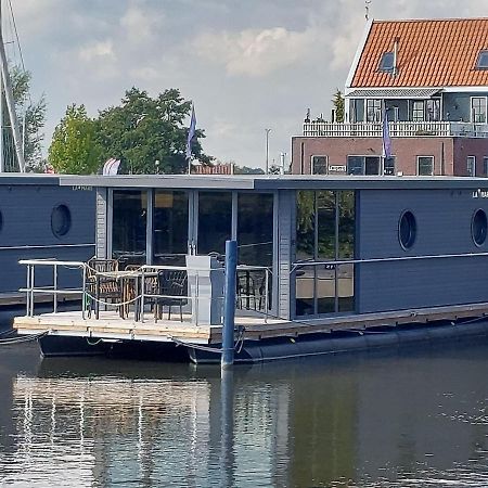 Luxury Houseboat In Volendam Marina Hotel Eksteriør billede