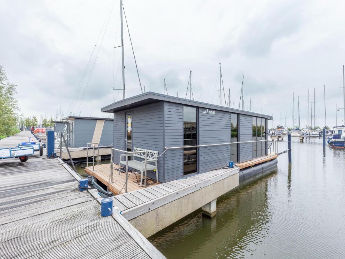 Luxury Houseboat In Volendam Marina Hotel Eksteriør billede