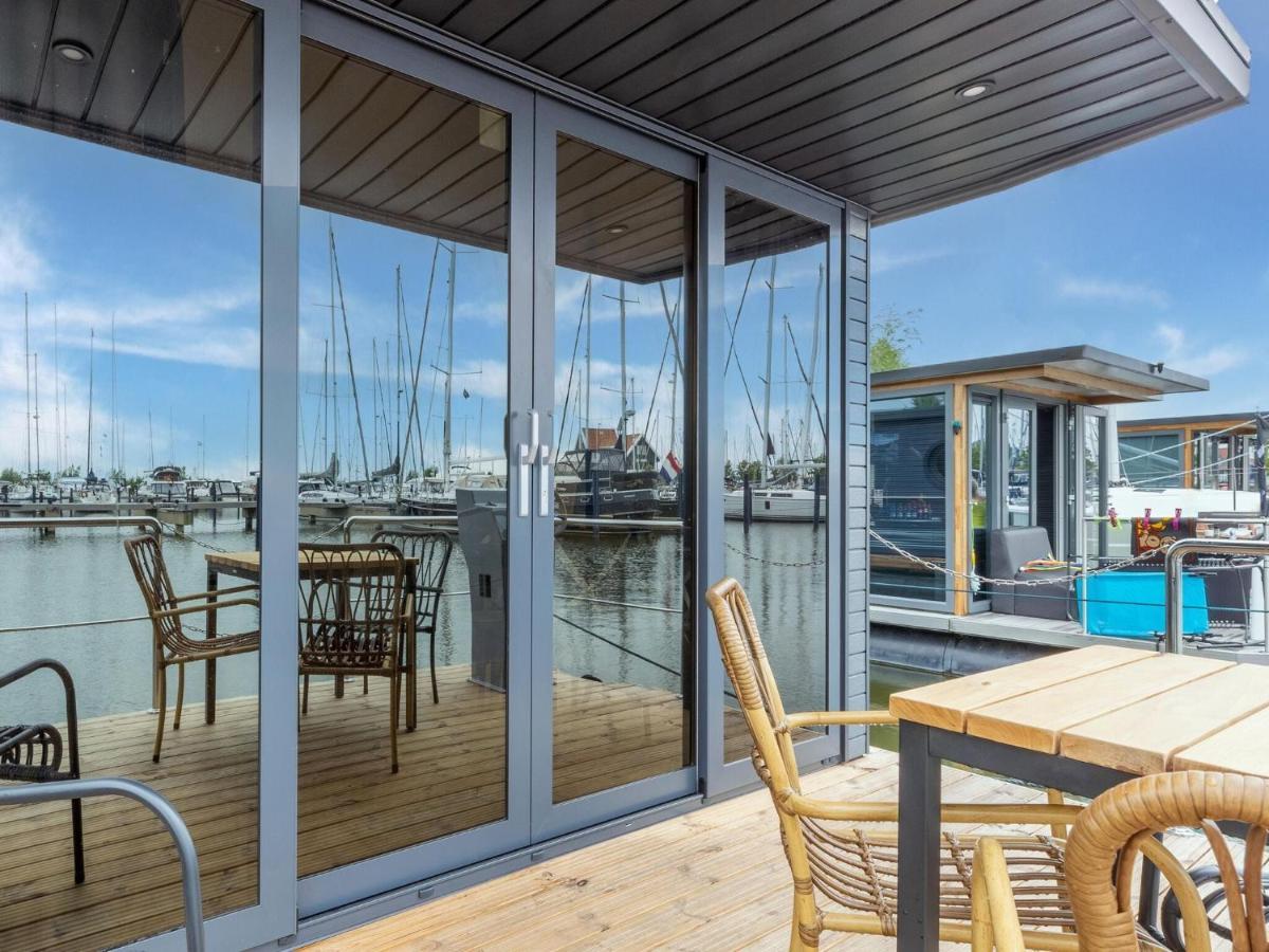 Luxury Houseboat In Volendam Marina Hotel Eksteriør billede