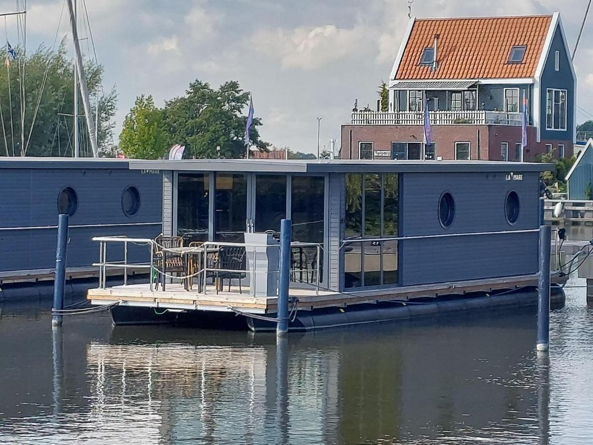 Luxury Houseboat In Volendam Marina Hotel Eksteriør billede