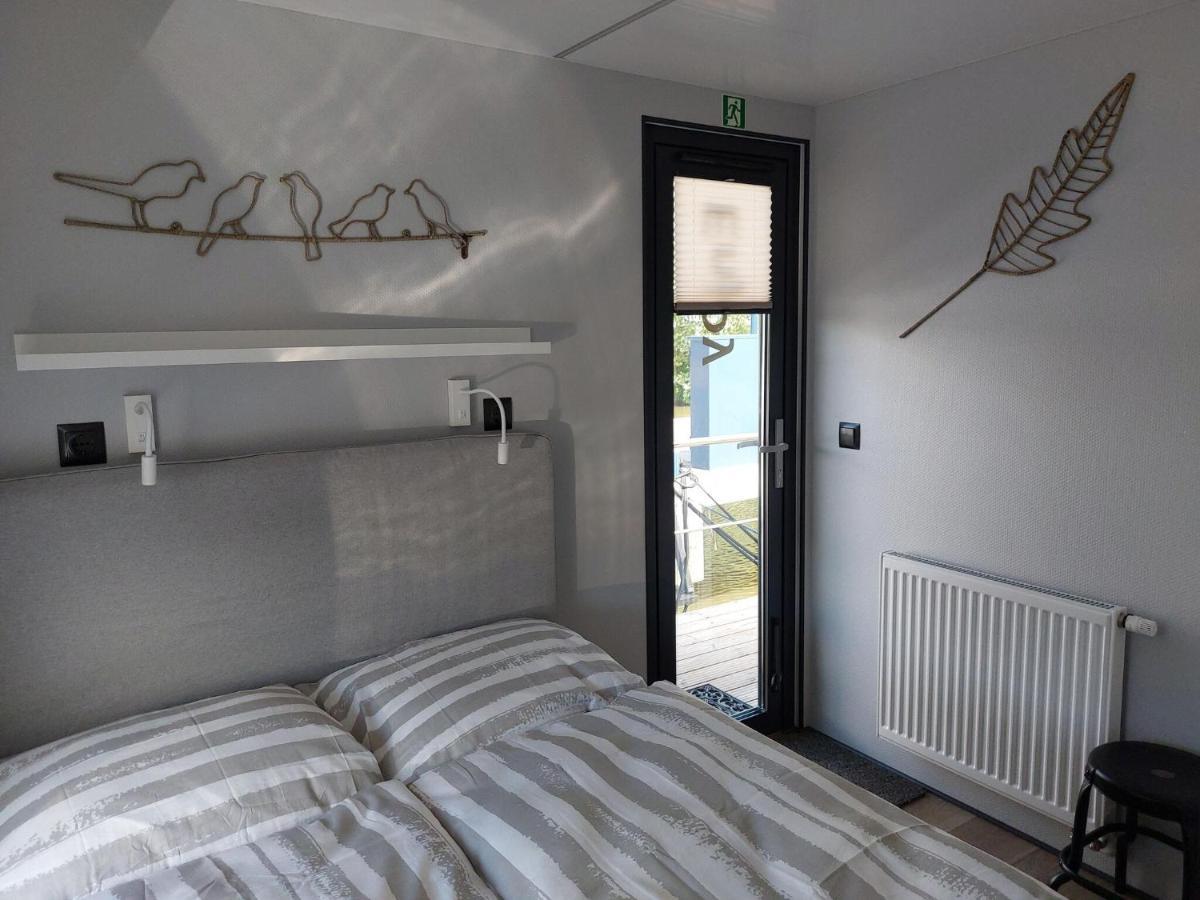 Luxury Houseboat In Volendam Marina Hotel Eksteriør billede
